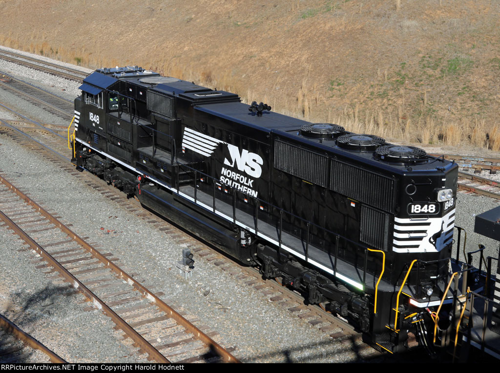 NS 1848, a recently rebuilt SD70ACC, less than a month old
